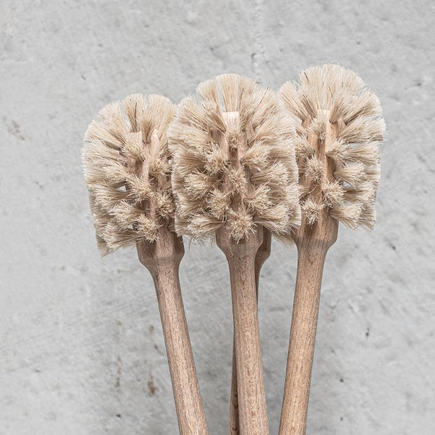 WOODEN CUP BRUSH