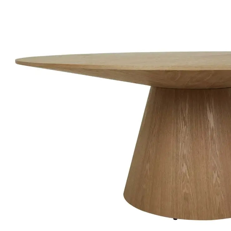 GLOBEWEST CLASSIQUE ROUND DINING TABLE