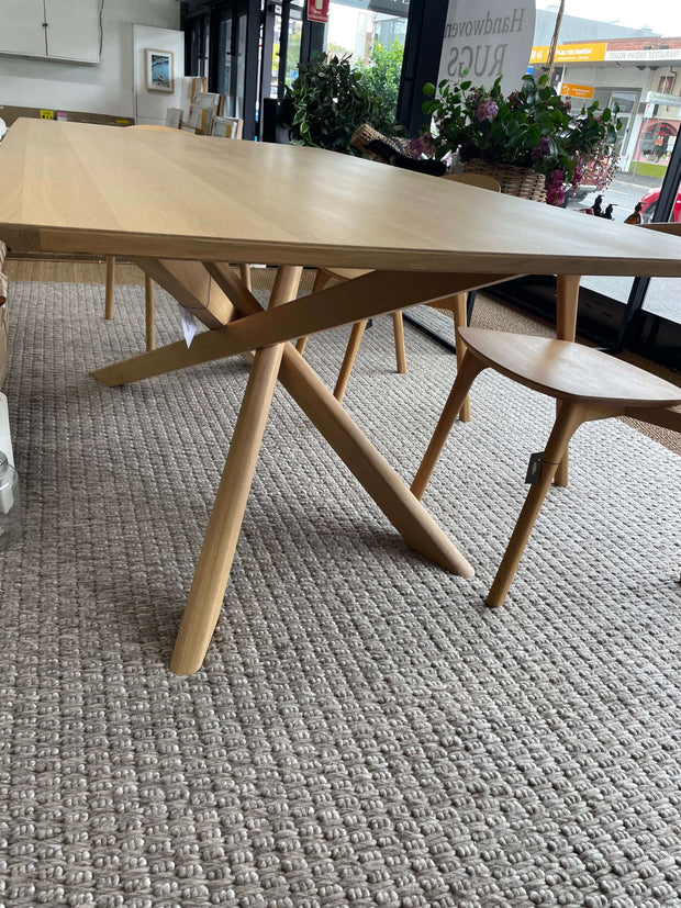 ETHNICRAFT OAK MIKADO DINING TABLE EX FLOOR STOCK