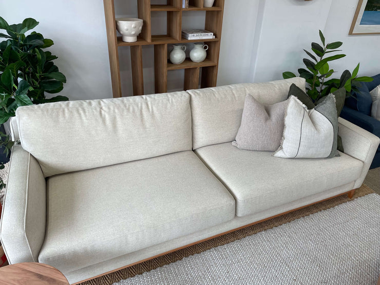 MOLMIC BARKER 4 SEATER SOFA EX FLOOR STOCK