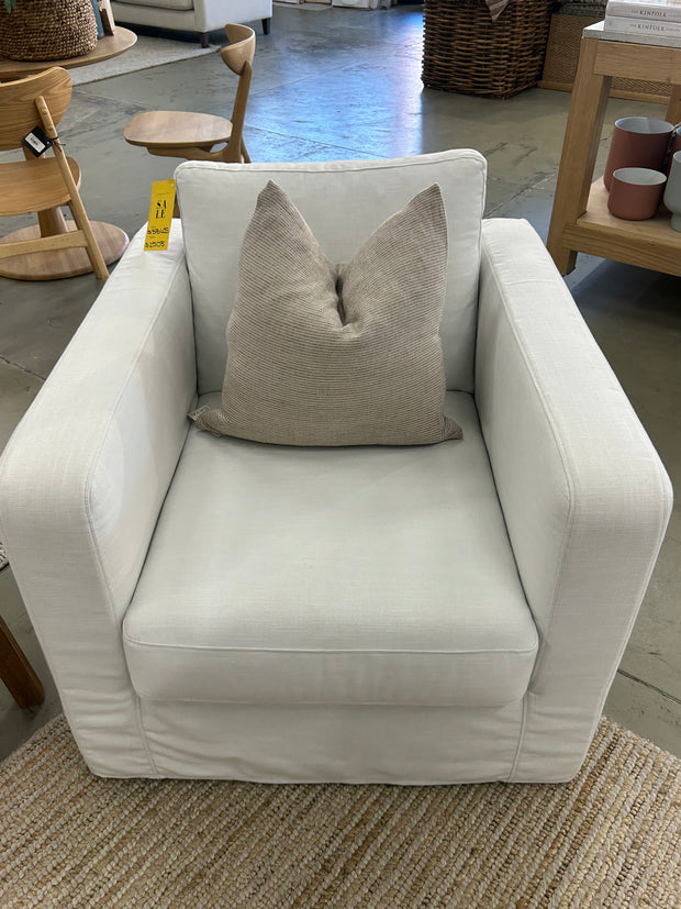 STEELE AVENUE CHAIR - EX FLOOR STOCK