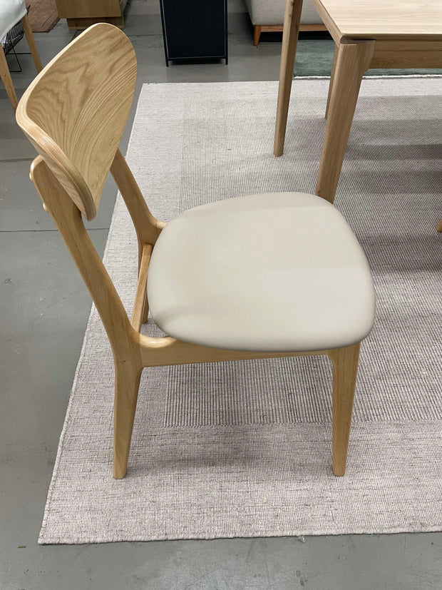 CHARLOTTE CHAIR