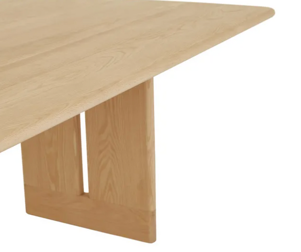 GLOBEWEST SMITH DINING TABLE