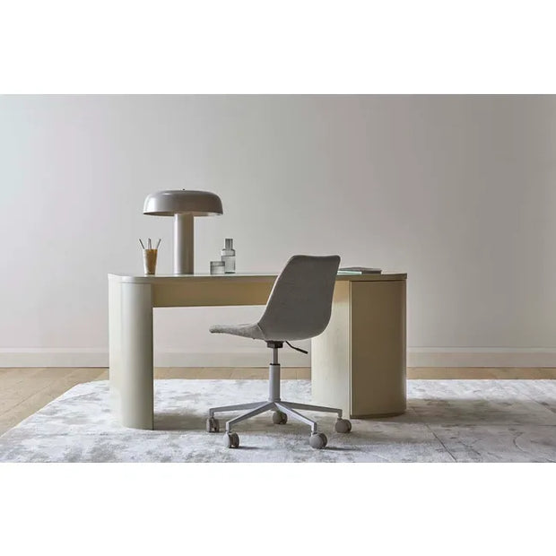 GLOBEWEST ORSON ROUND DESK