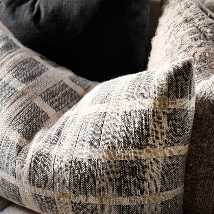 EADIE PETRA LINEN CUSHION