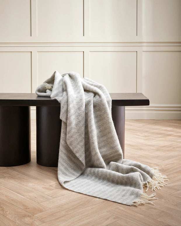 BAYA NOAH THROW